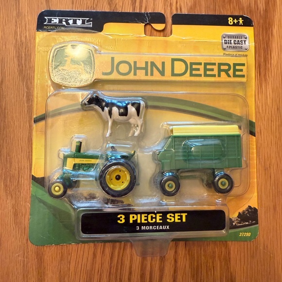 Vintage John Deere Green Tractor and Trailer Set-New - Picture 1 of 3